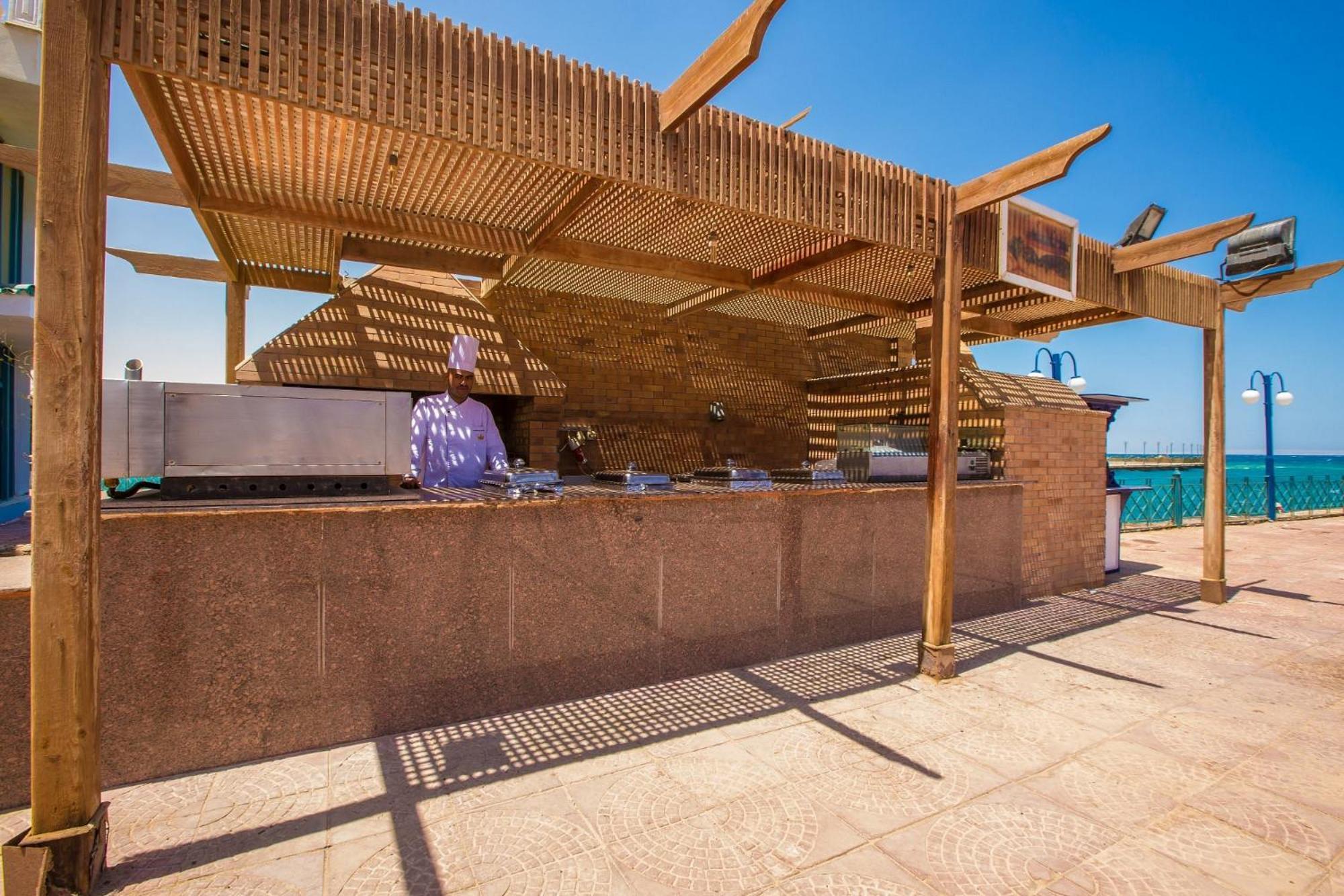 The Palace Beach Hotel Hurghada Zewnętrze zdjęcie